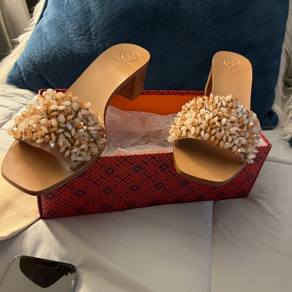 Sandals - Picture 3 of 3